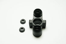 005-015 SBX4 Front Upright L/R