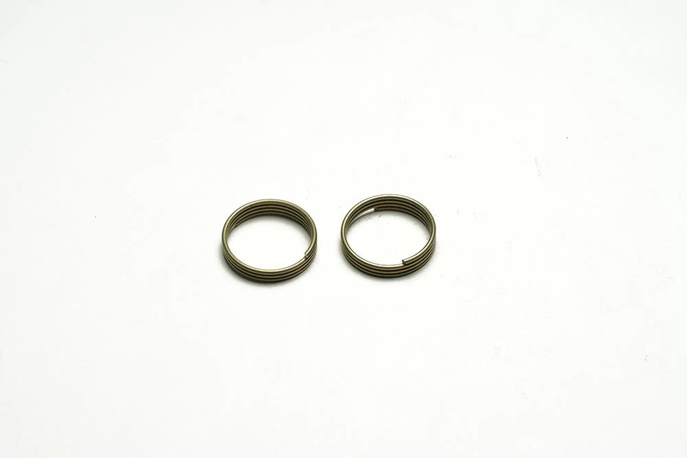 100612 Diff Output Shaft Locking Spring (2) (B14)